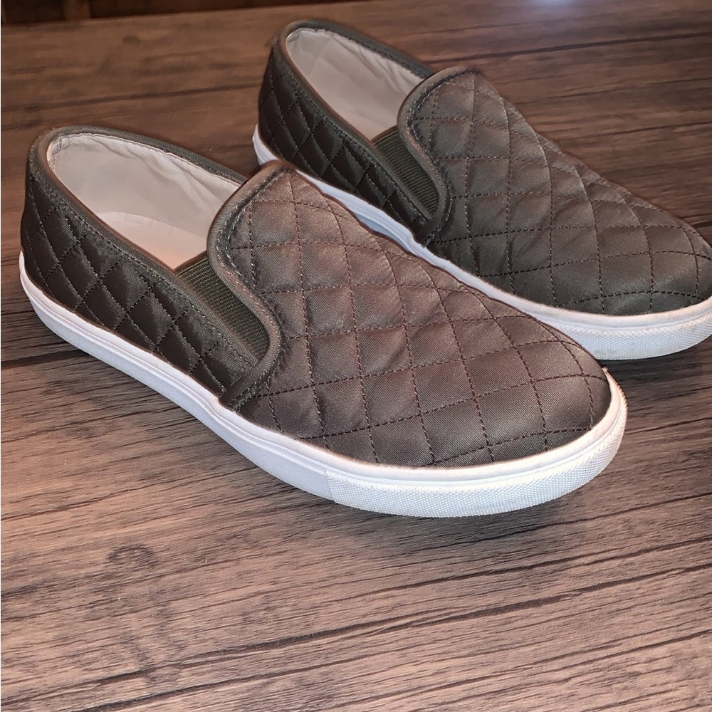 Steve Madden Slip on Sneakers